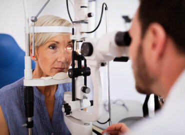 Glaucoma in Older Adults: Signs and Symptoms to Look For